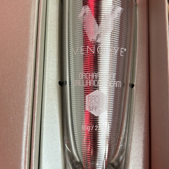 Venofye Orchard Bee Brilliance Cream SPF 30 - Picture 5 of 5